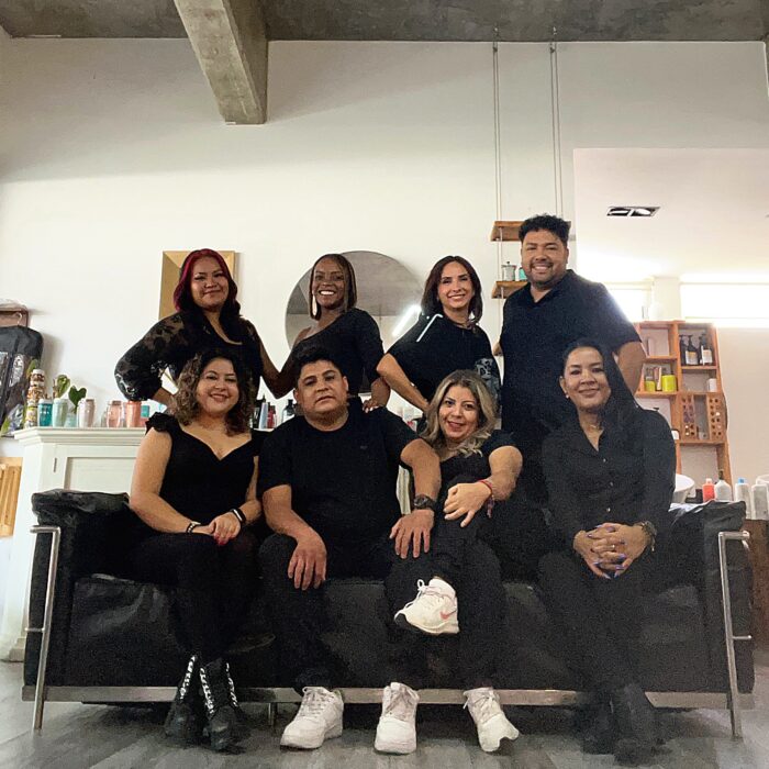 Estilistas profesionales en Cuernavaca listos para transformar tu look